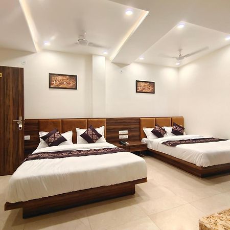 Hotel Vrinda Inn Udaipur Eksteriør billede