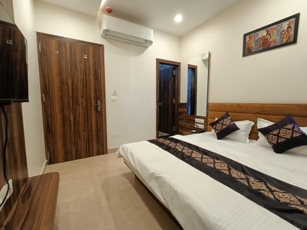 Hotel Vrinda Inn Udaipur Eksteriør billede