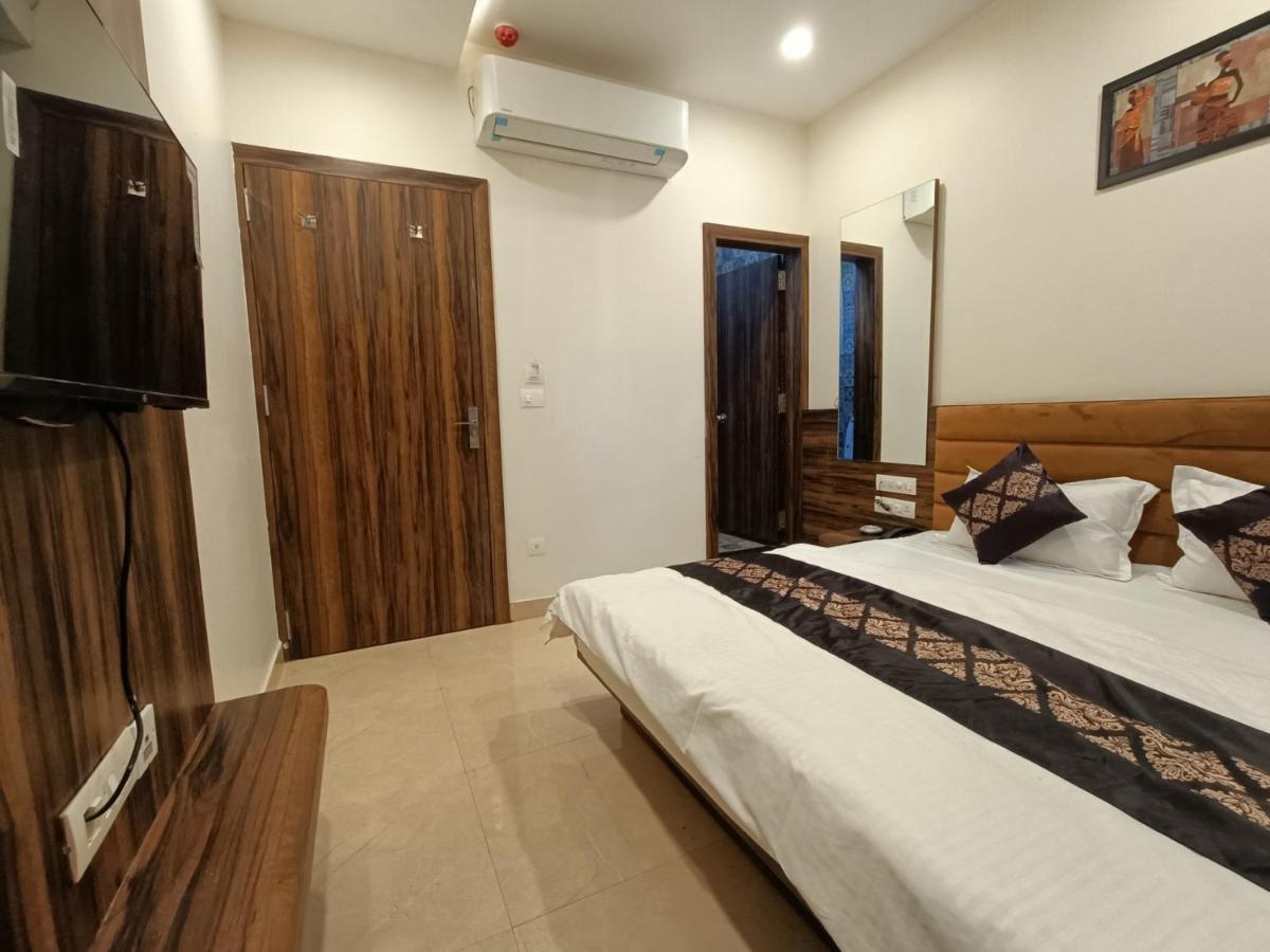 Hotel Vrinda Inn Udaipur Eksteriør billede