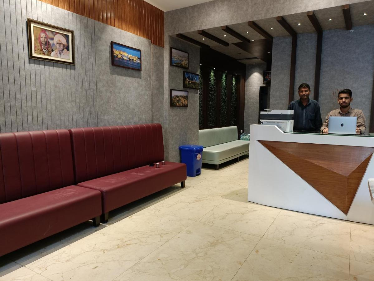 Hotel Vrinda Inn Udaipur Eksteriør billede