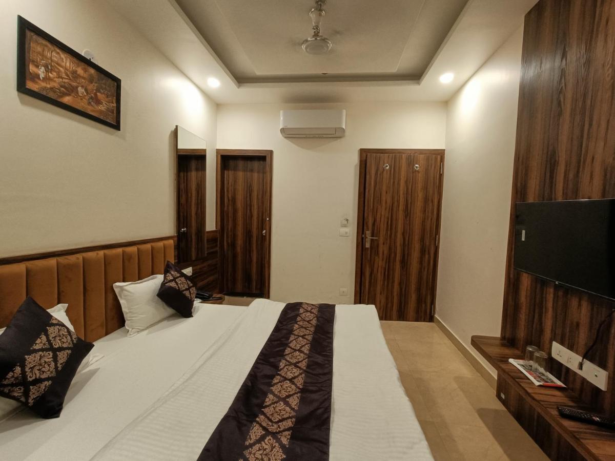 Hotel Vrinda Inn Udaipur Eksteriør billede
