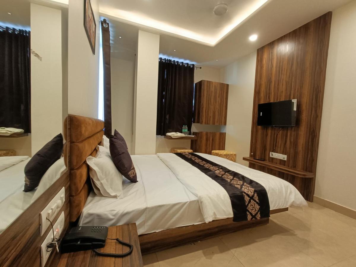 Hotel Vrinda Inn Udaipur Eksteriør billede