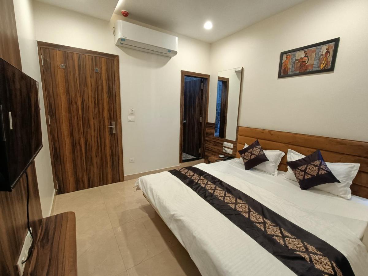 Hotel Vrinda Inn Udaipur Eksteriør billede
