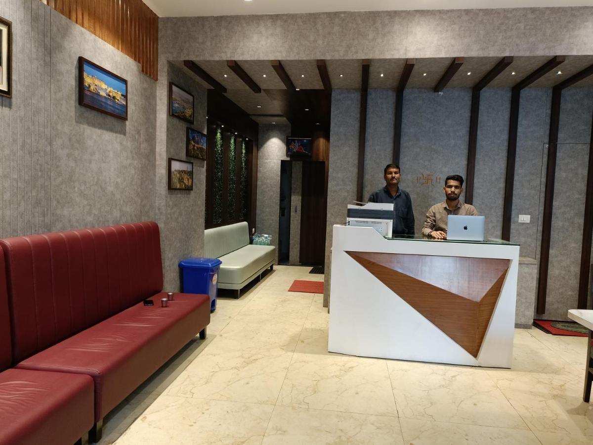Hotel Vrinda Inn Udaipur Eksteriør billede