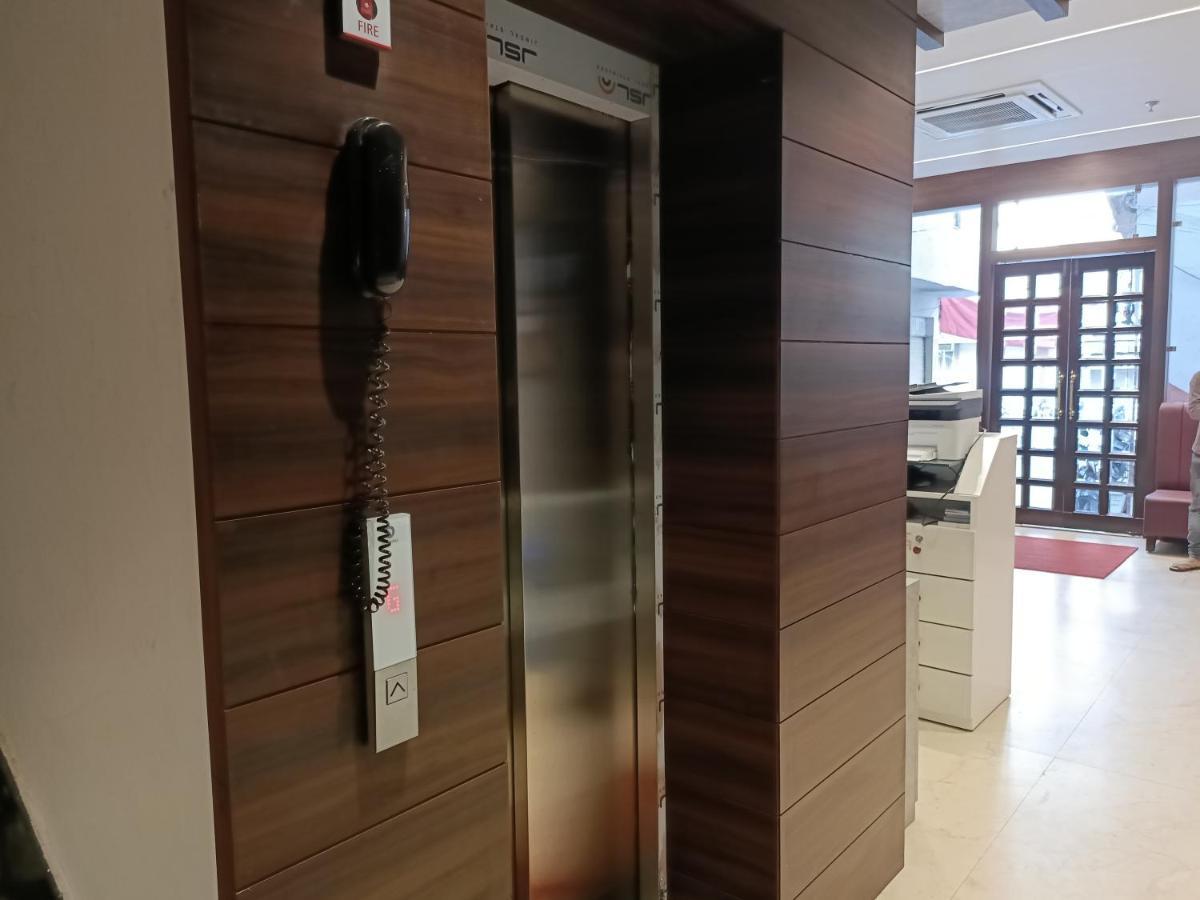 Hotel Vrinda Inn Udaipur Eksteriør billede