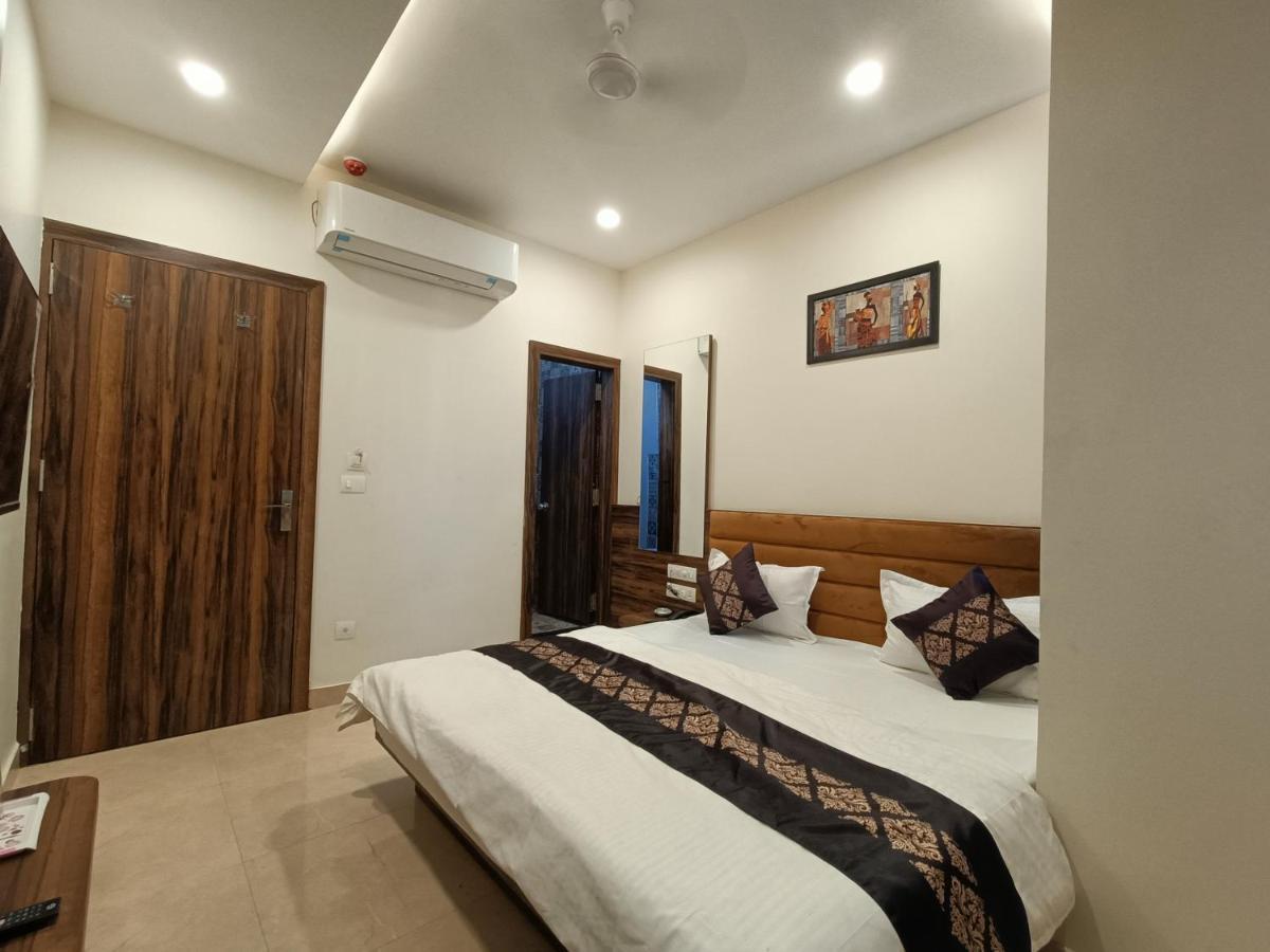 Hotel Vrinda Inn Udaipur Eksteriør billede