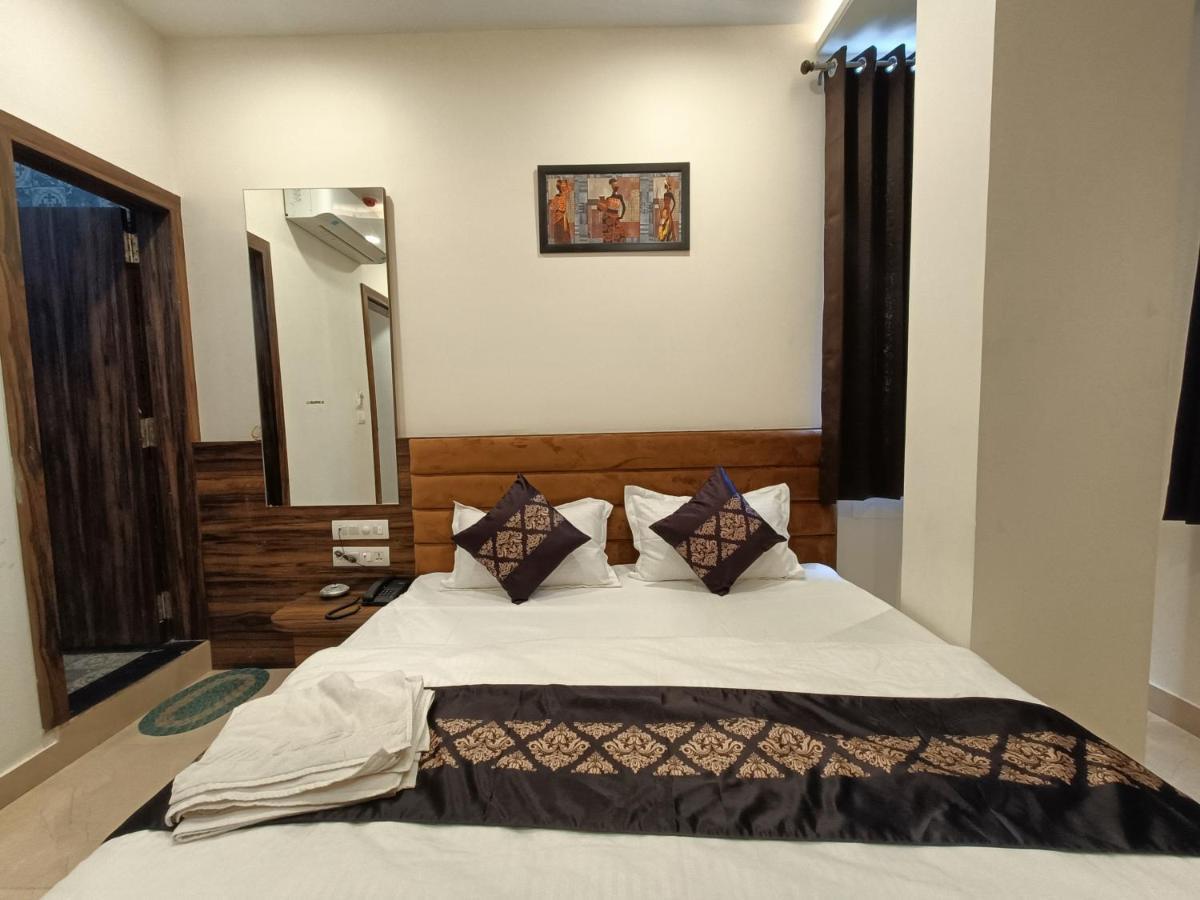 Hotel Vrinda Inn Udaipur Eksteriør billede