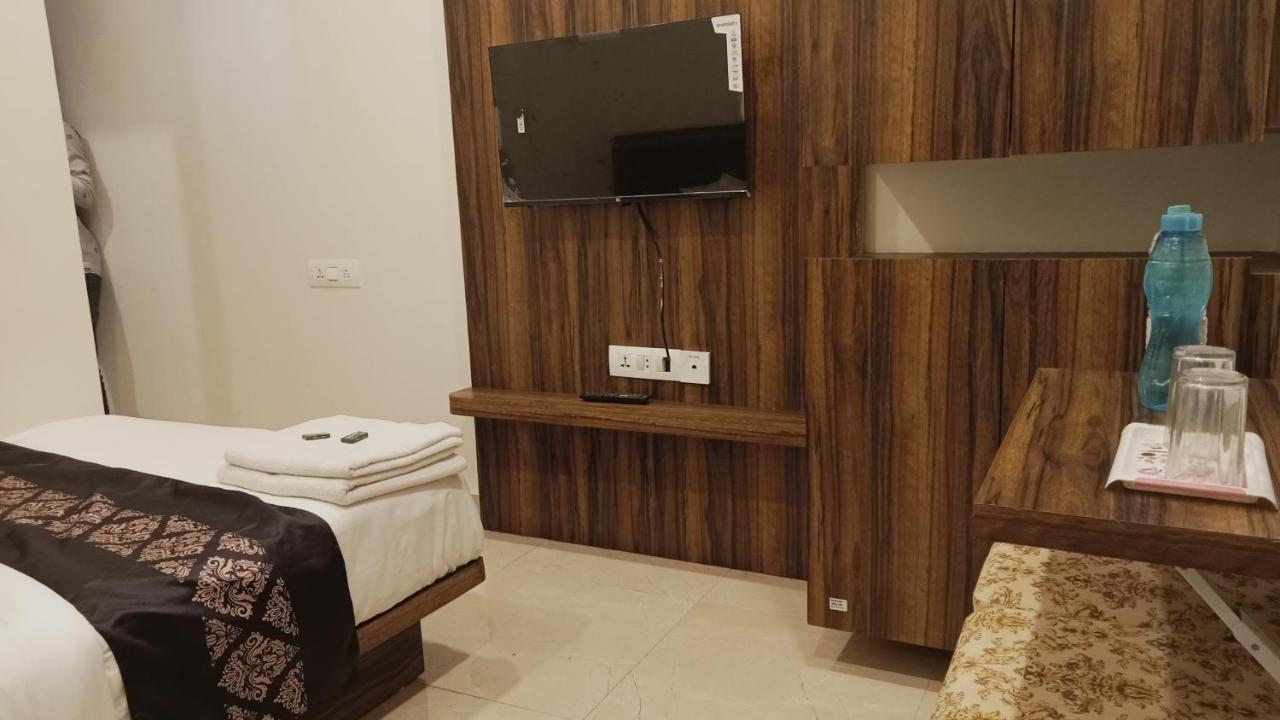 Hotel Vrinda Inn Udaipur Eksteriør billede