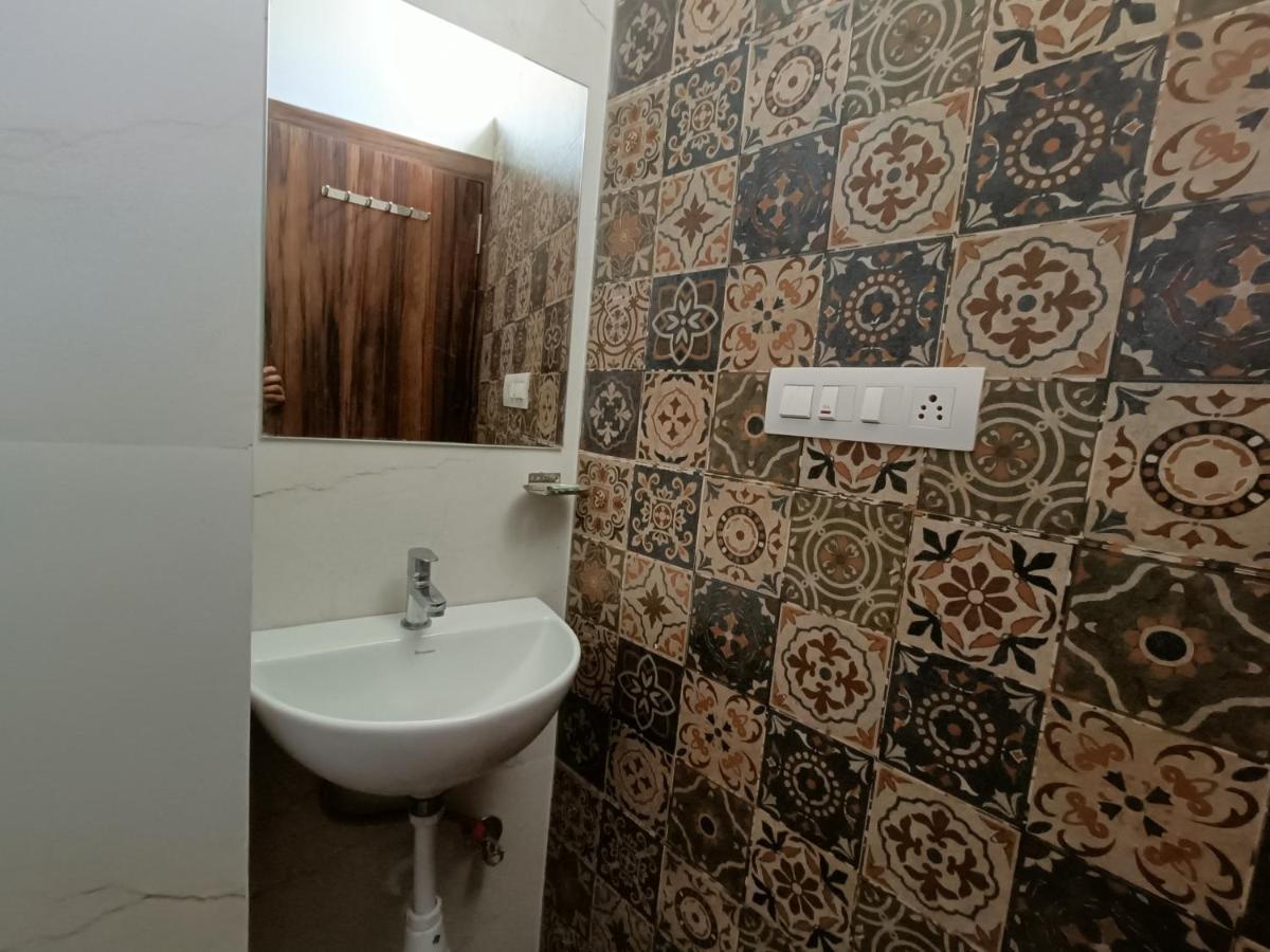 Hotel Vrinda Inn Udaipur Eksteriør billede